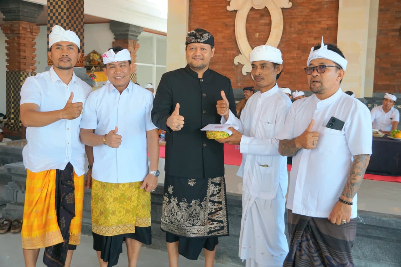 Karya Melaspas dan Mapedudusan Alit di Pura Bhagawan Penyarikan