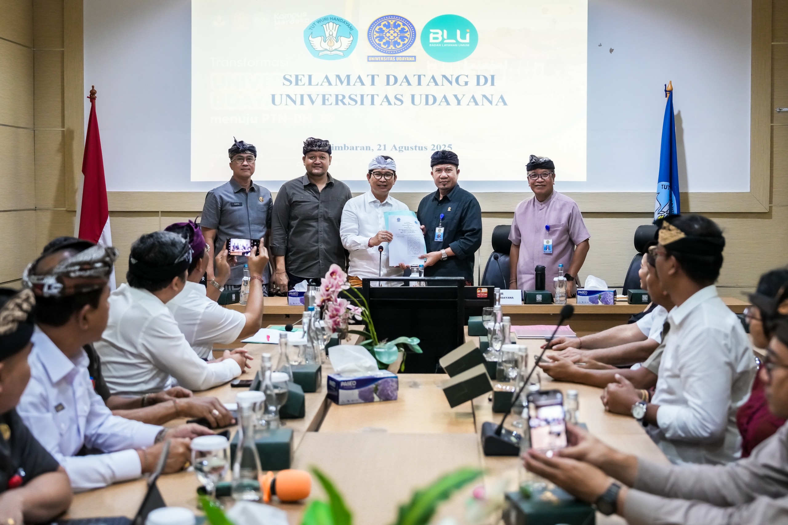 Bupati Adi Arnawa dan Wabup Bagus Alit Sucipta Tinjau dan Rakor di RS. Unud