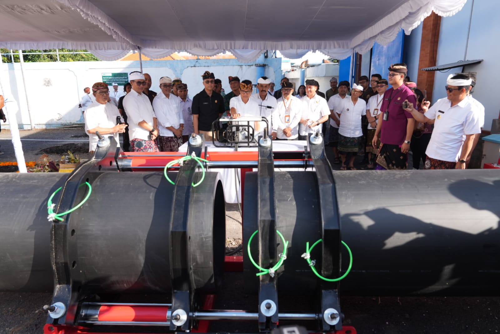 Groundbreaking Pembangunan Jaringan Distribusi Pipa Bawah Laut