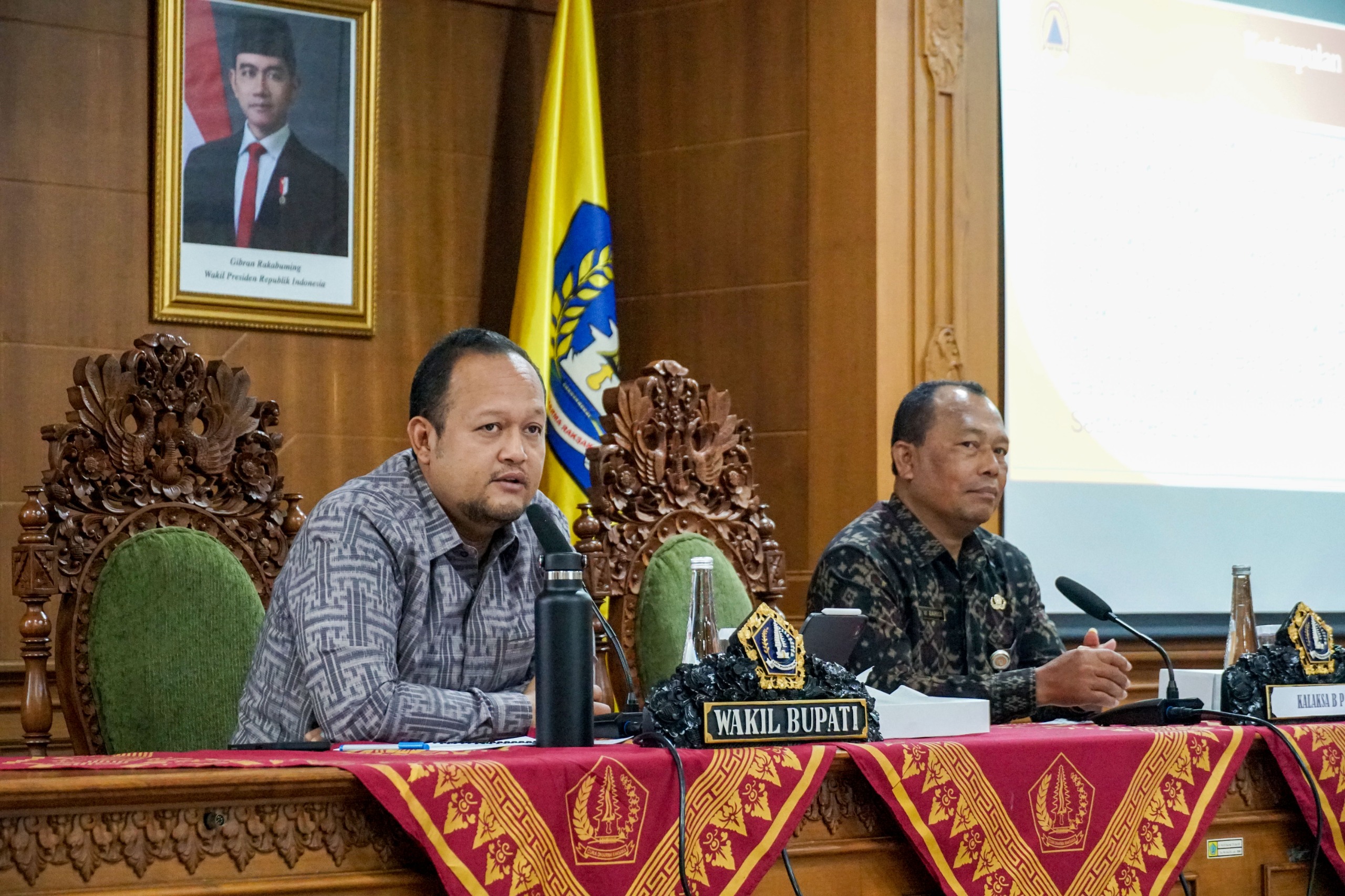 Rapat Perkembangan Penanganan Bencana Banjir di Badung