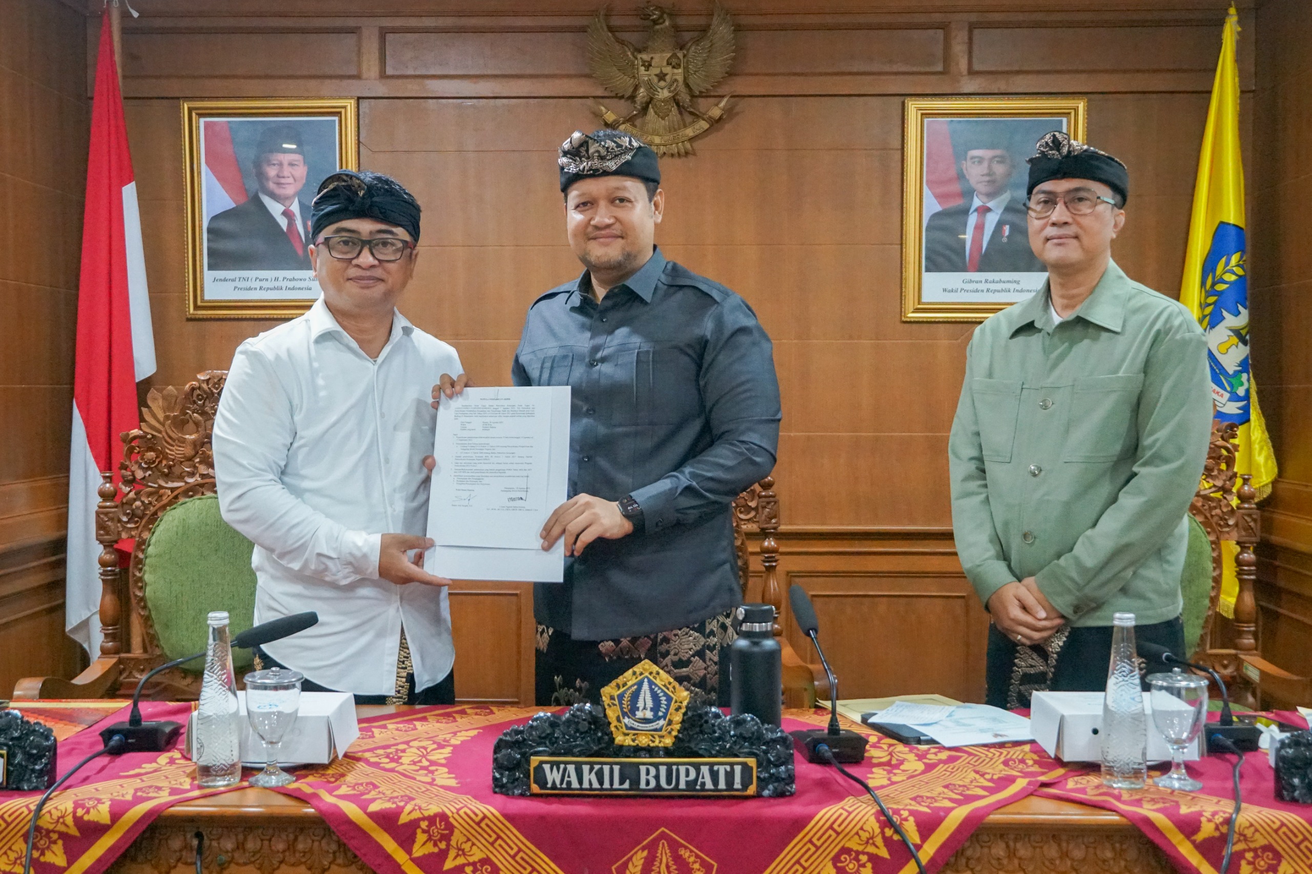 Wabup. Bagus Alit Sucipta Terima Exit Meeting BPK Perwakilan Bali