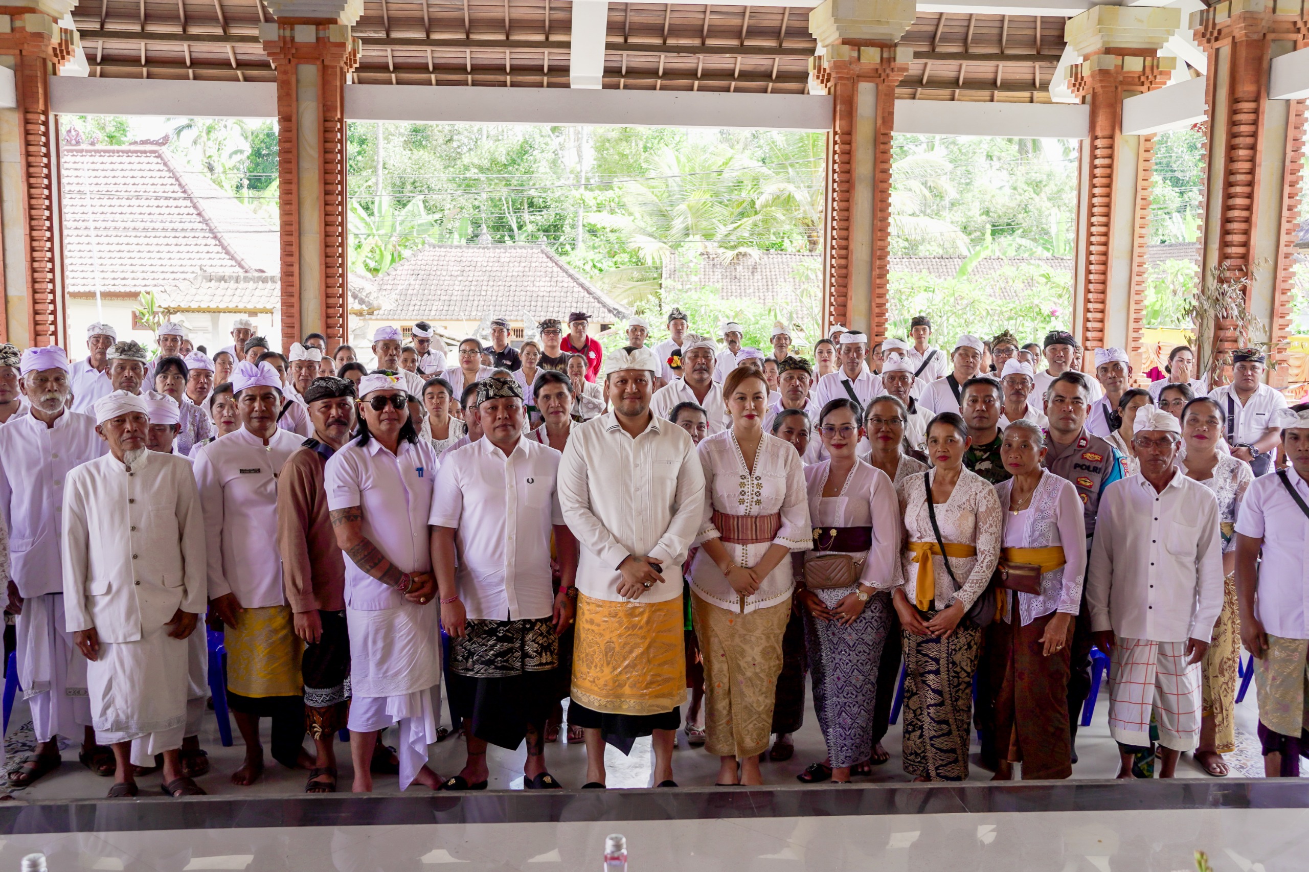 Wakil Bupati Badung Bagus Alit Sucipta Hadiri Karya Pitra Yadnya Banjar Adat Kerta, Petang