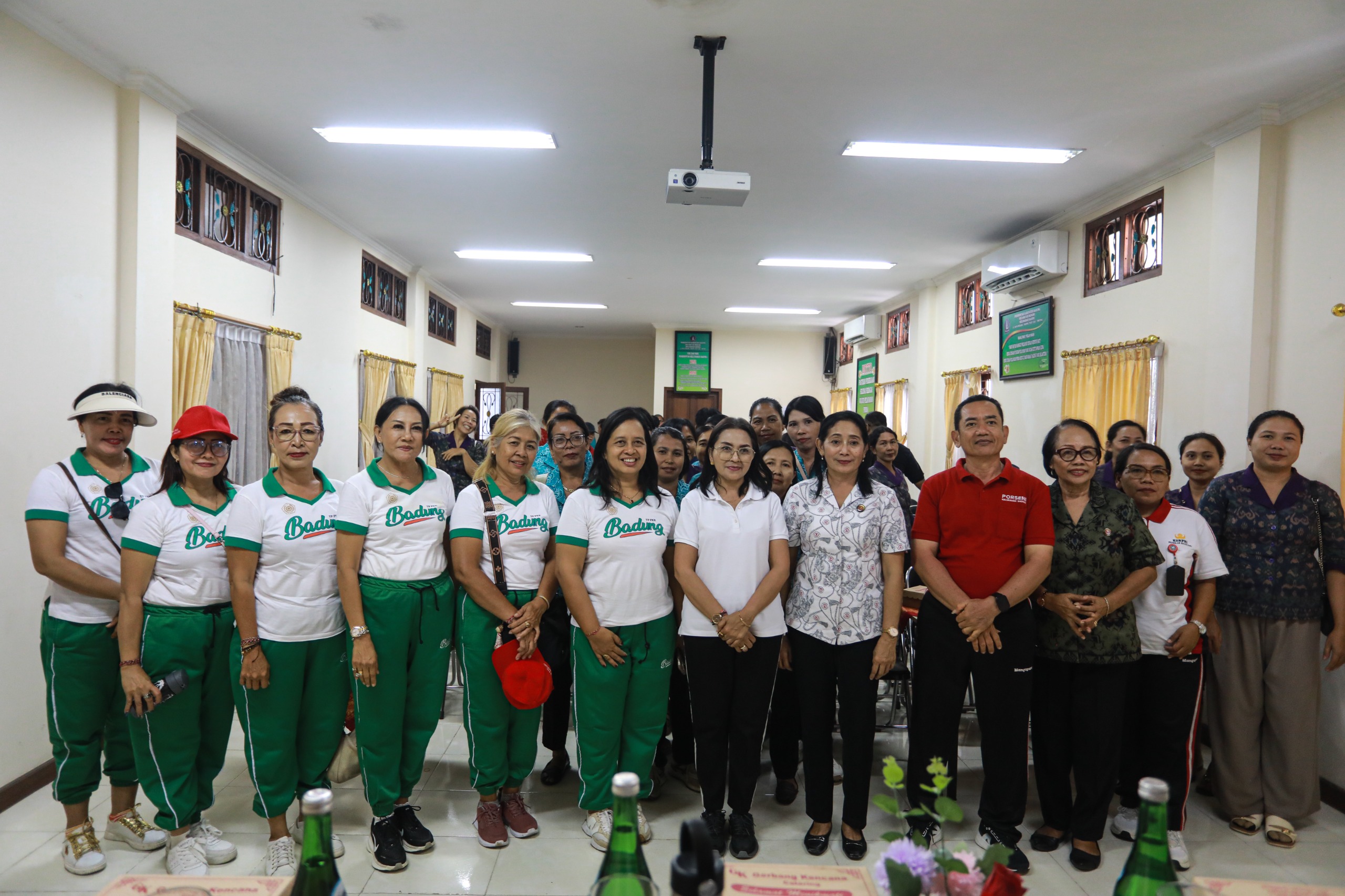 Ketua TP PKK Badung Gelar Temu Wirasa dengan PKK dan Kader Posyandu Se-Kelurahan Sading