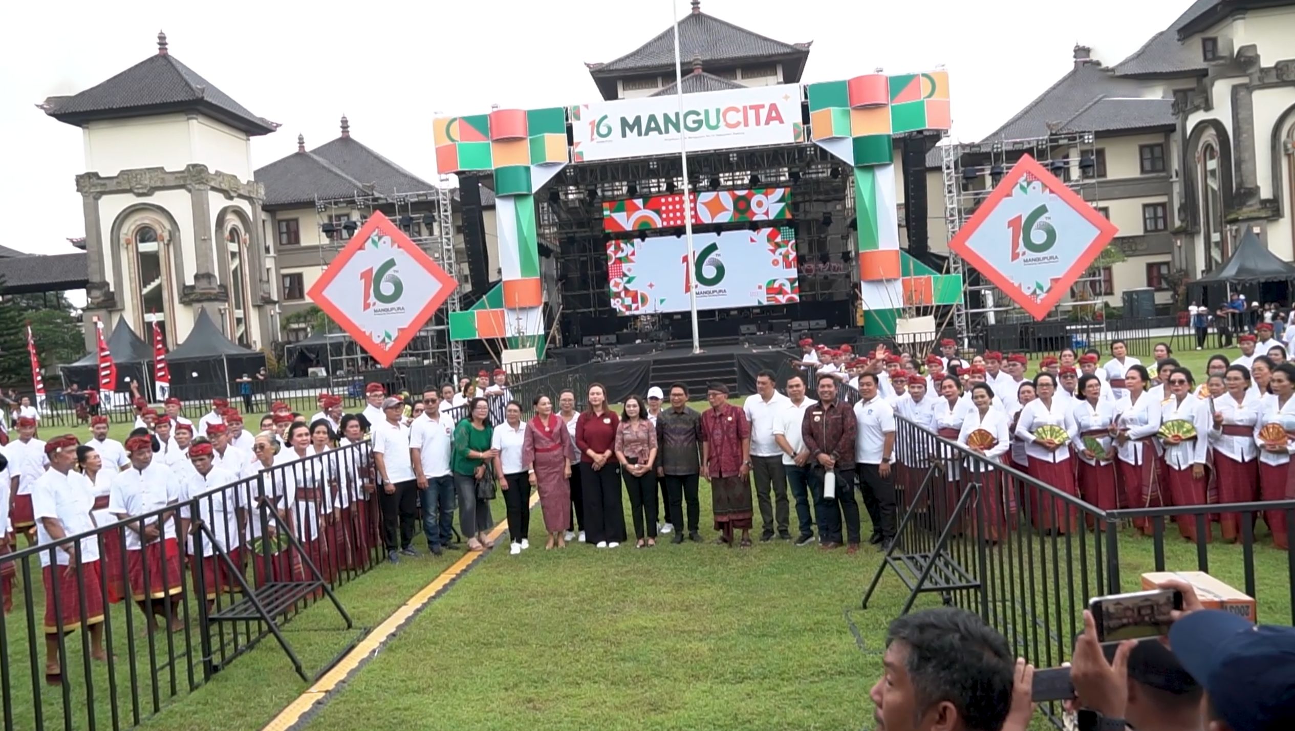 Badung Gelar Tari Janger Lansia Meriahkan HUT Ke-16 Kota Mangupura