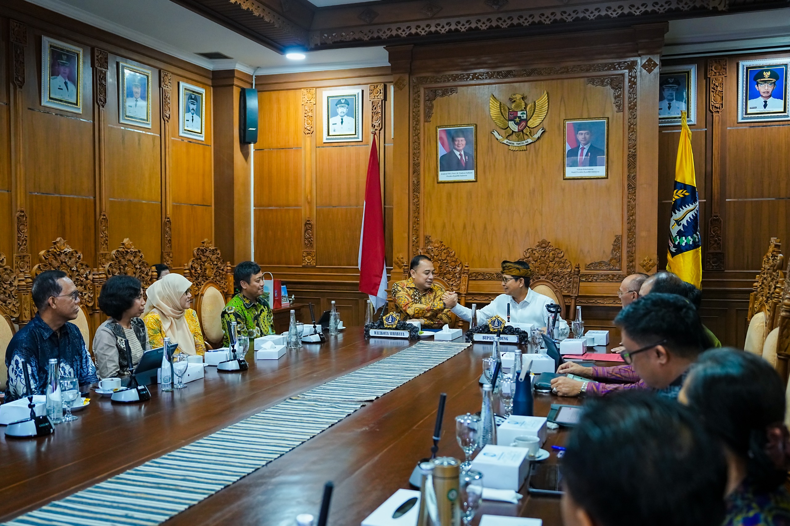 Bupati Adi Arnawa Terima Kunjungan Wali Kota Eri Cahyadi