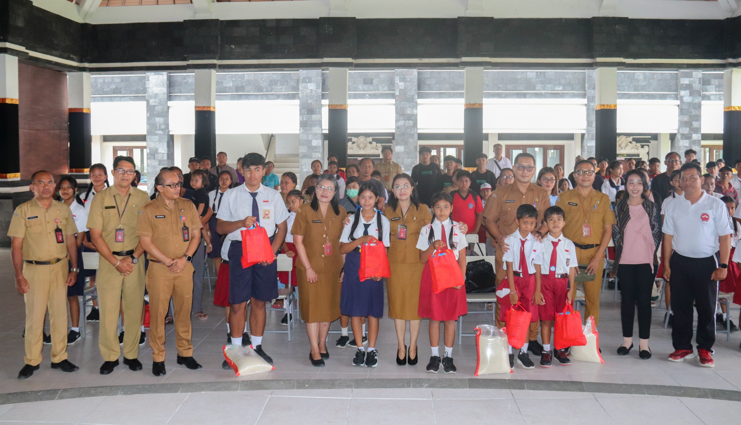 Sosialisasi Kesejahteraan di SMPN 5 Abiansemal