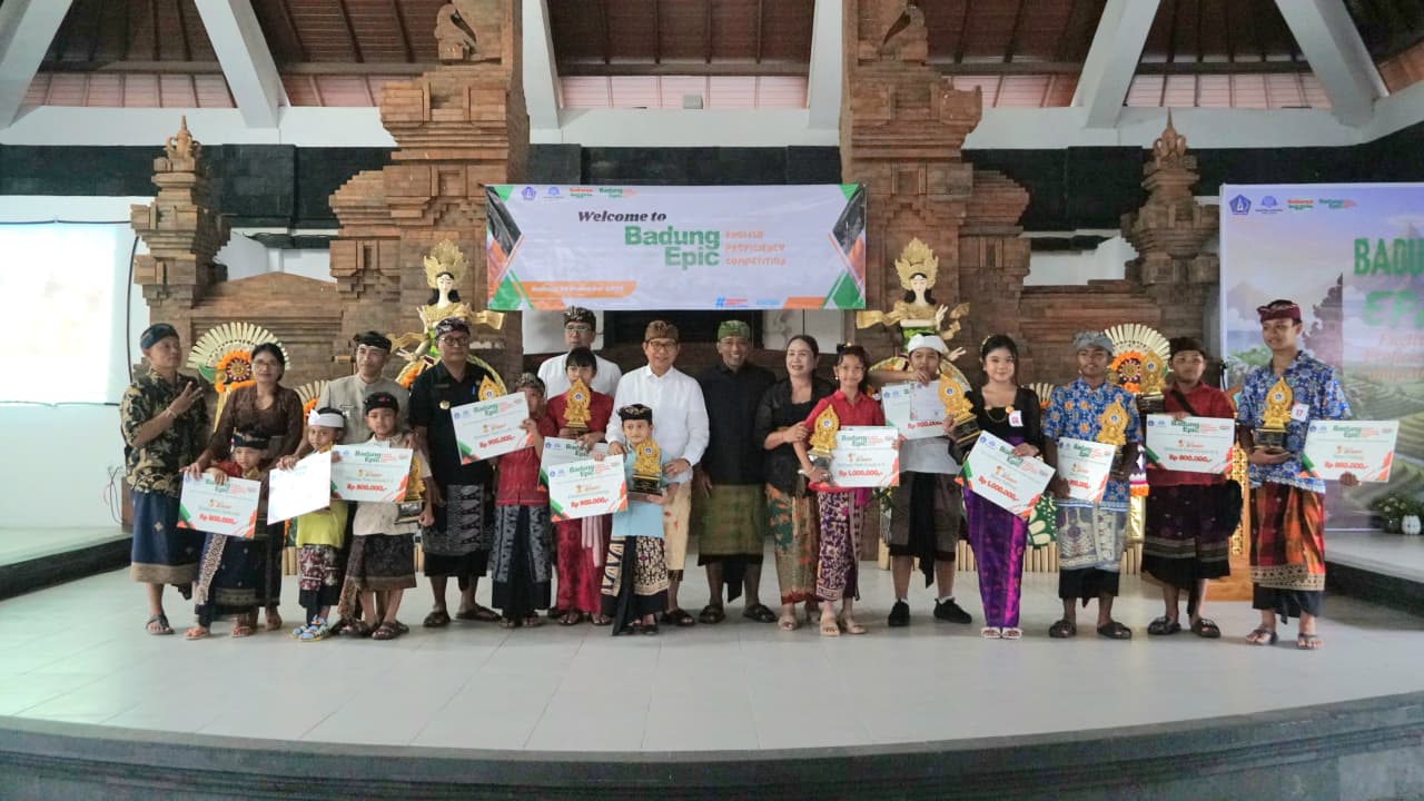 Bupati Adi Arnawa Tutup Lomba EPiC dan Luncurkan Modul Bimbel Bahasa Inggris Tahun 2026