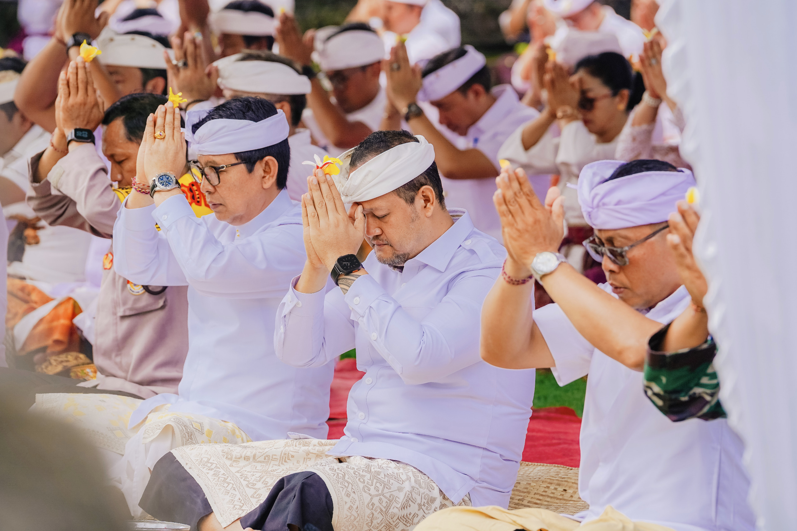 Persembahyangan Bersama Dimulainya Haluan Pembangunan 100 Tahun Bali Era Baru di Badung