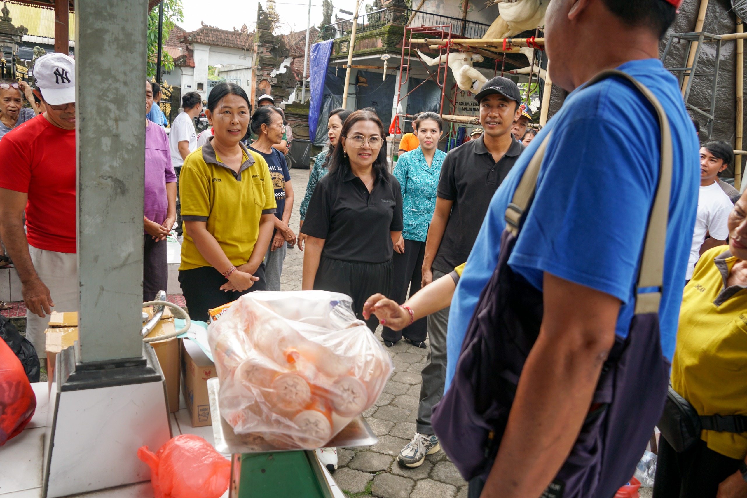 Safari Perdana Launching Bank Sampah di Kelurahan Kapal