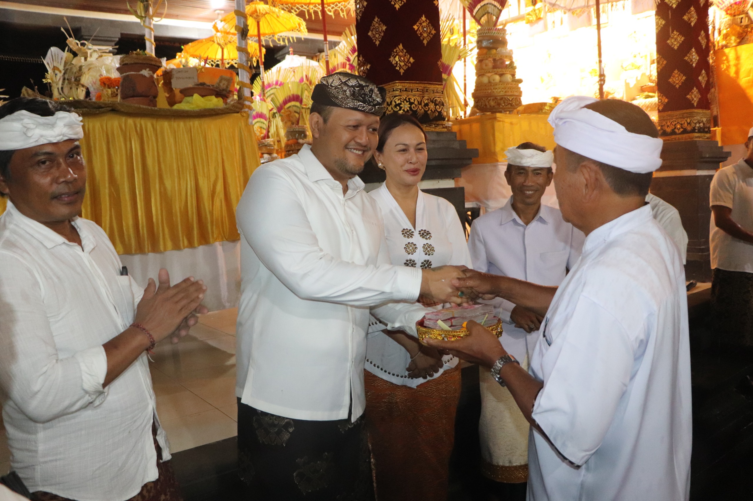 Hadiri Karya Atma Wedana di Banjar Tanggayuda, Bongkasa