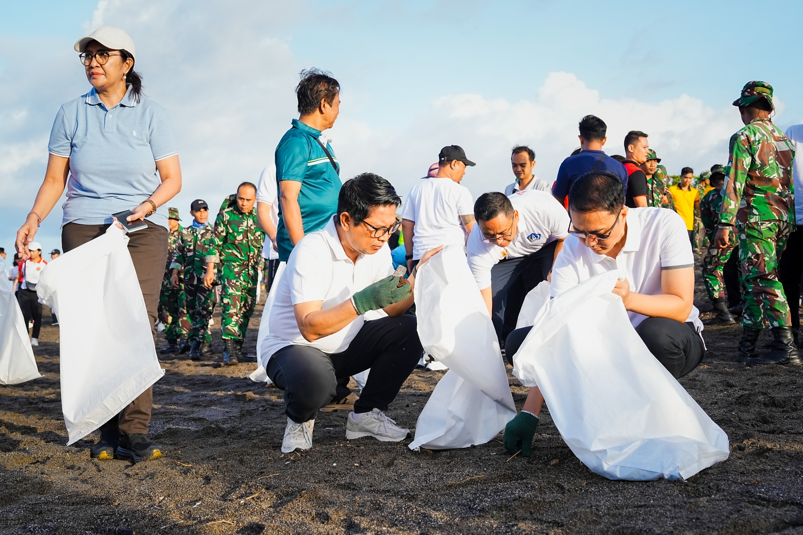 Perkuat Budaya Bersih dan Citra Pariwisata Bali