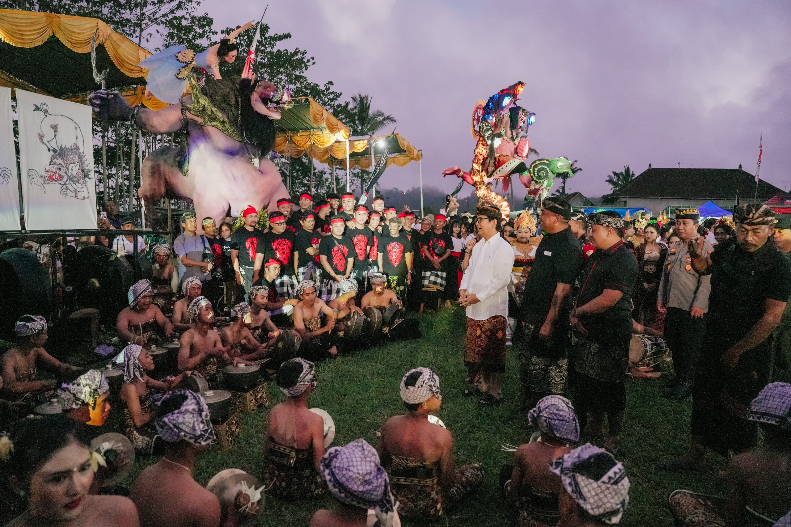 Adi Arnawa Dorong Inovasi Yowana Dalam Parade Ogoh-Ogoh Desa Sulangai