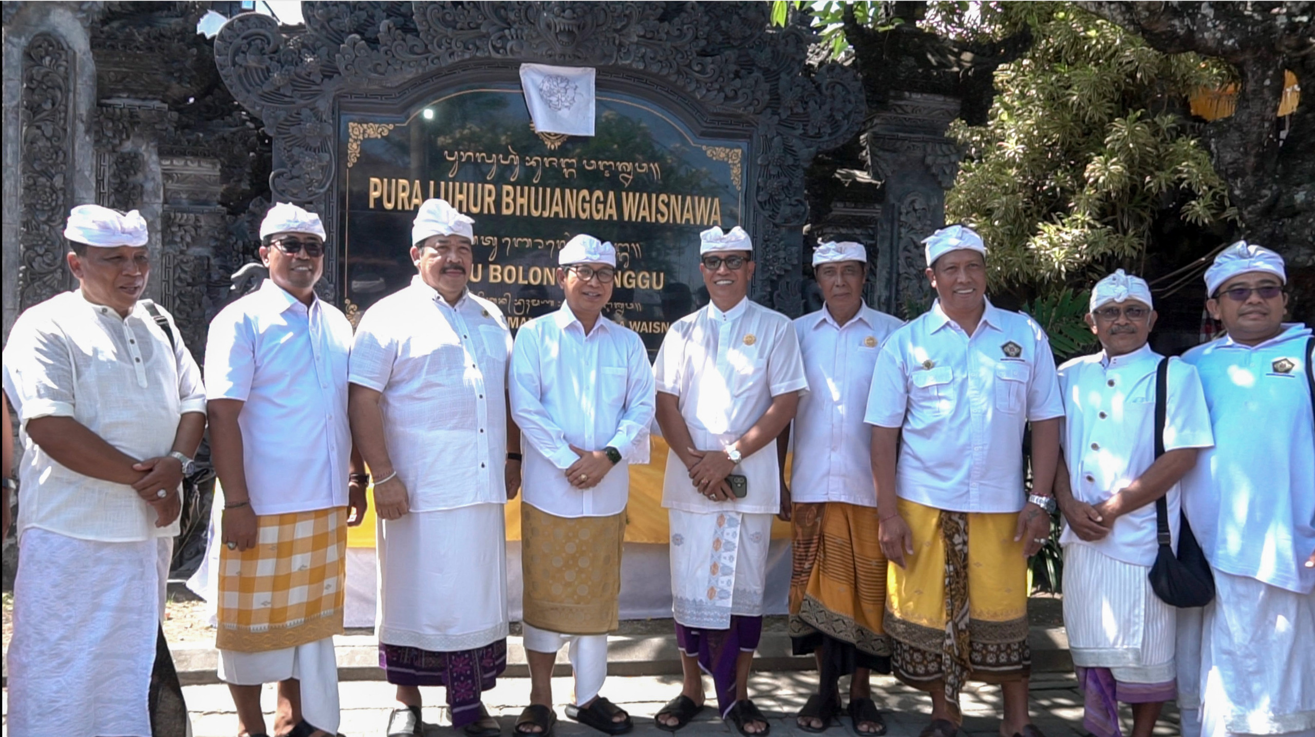 Pujawali Mejelihan di Pura Luhur Bhujangga Waisnawa Batu Bolong