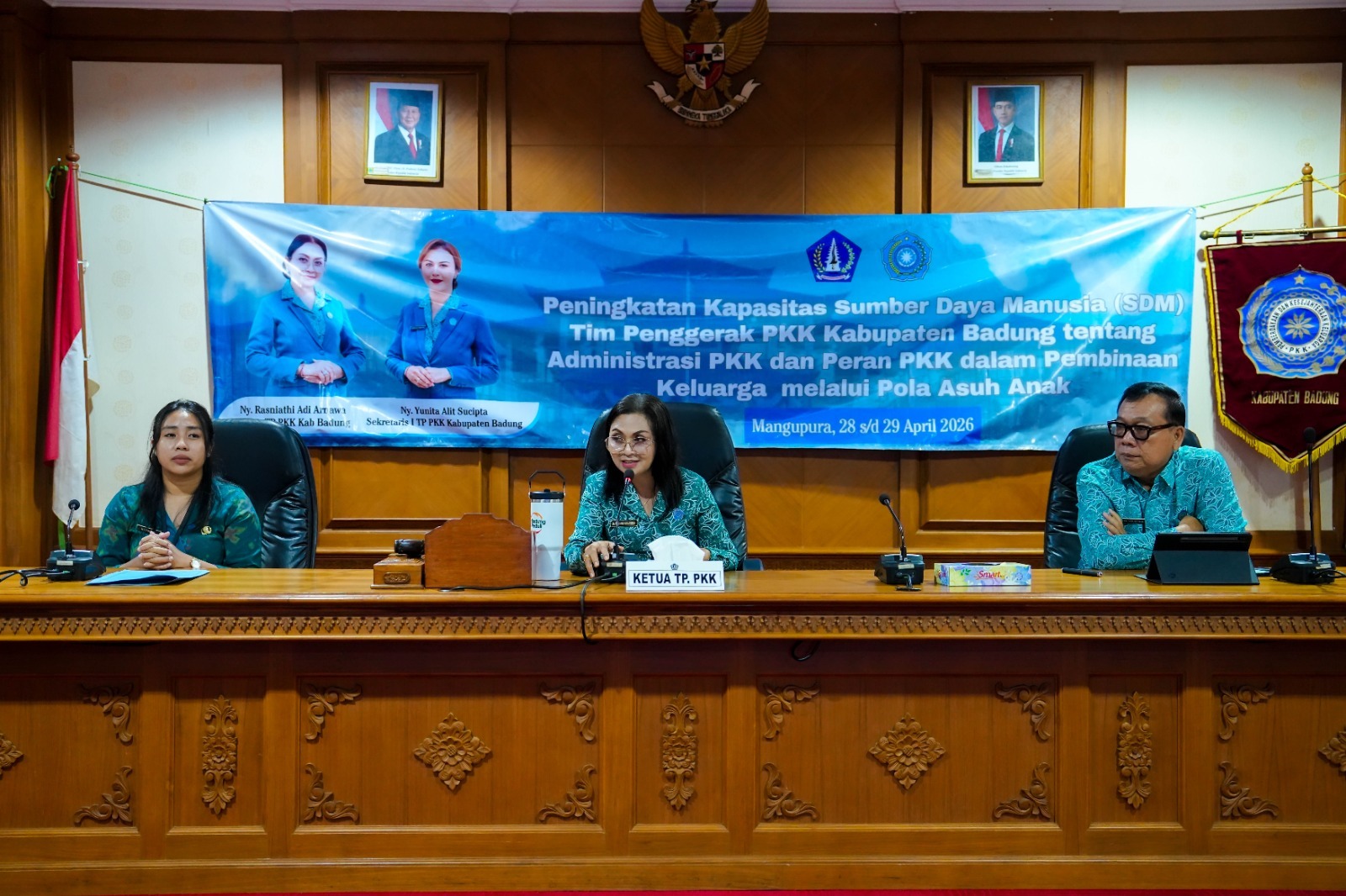 Ketua TP PKK Badung Buka Bimtek Administrasi dan Pola Asuh Anak