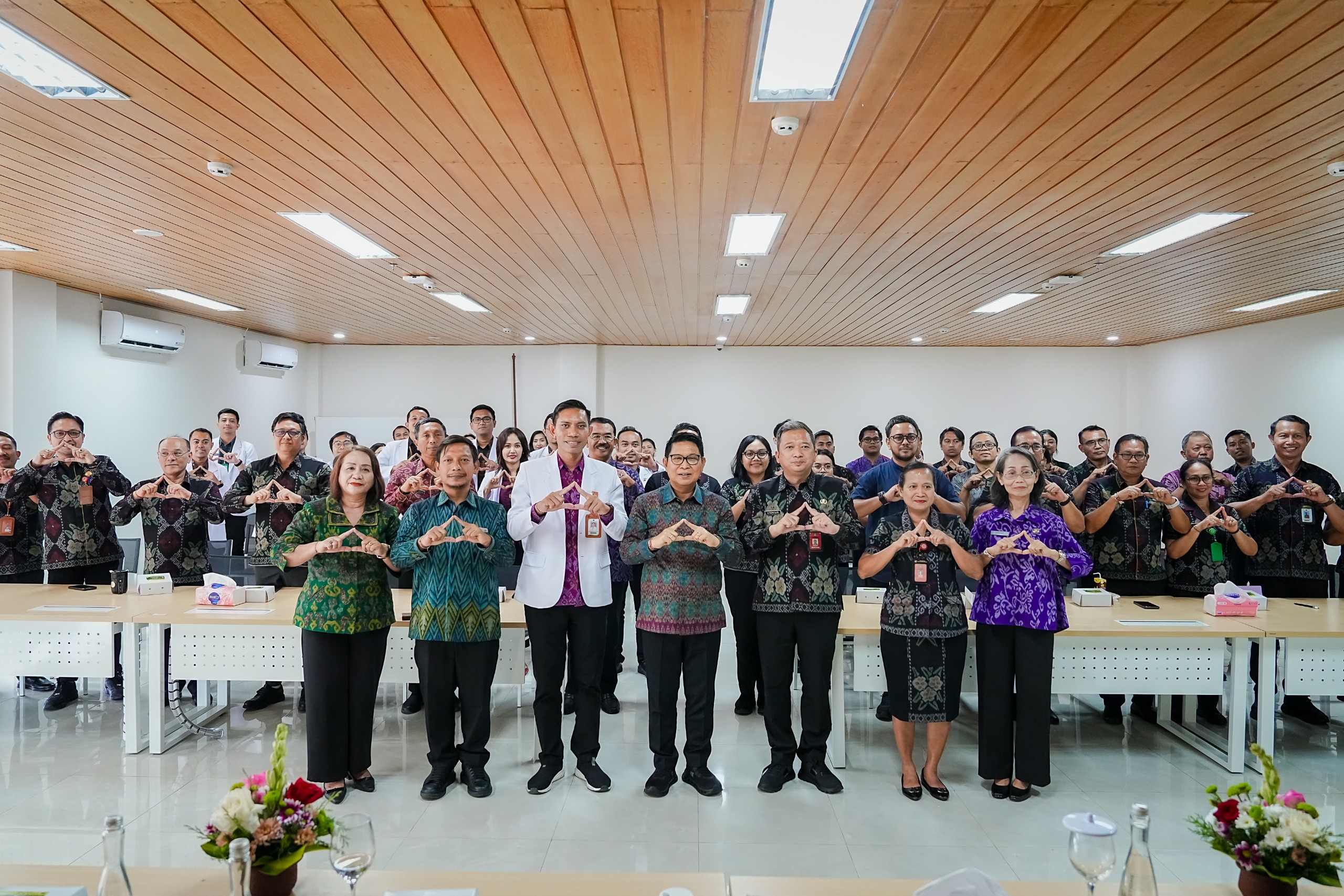 Bupati Tinjau Kesiapan Operasional RSUD Giri Asih