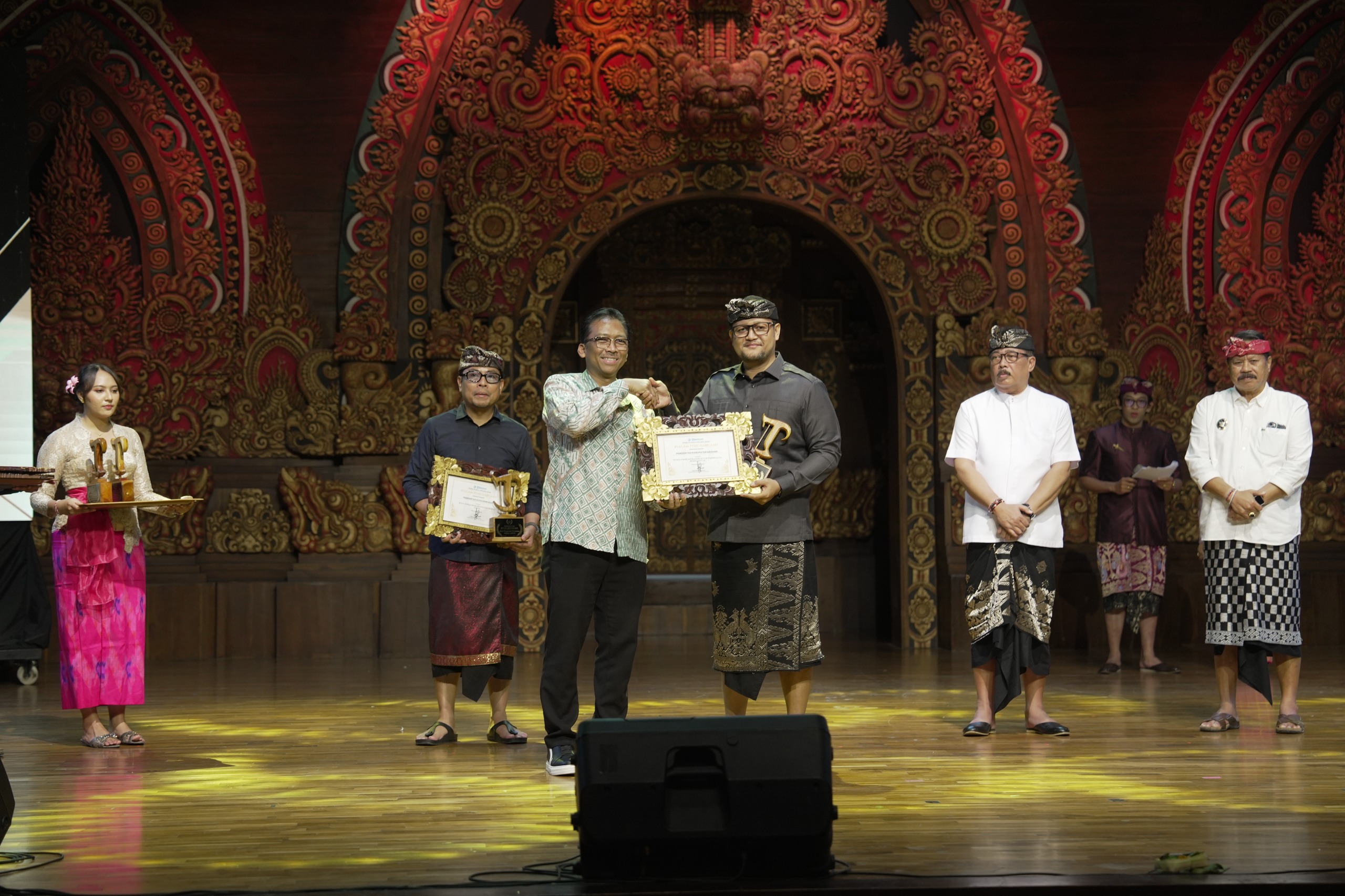 Pemkab Badung Raih Tiga Penghargaan Sekaligus dari Media Tribun Bali