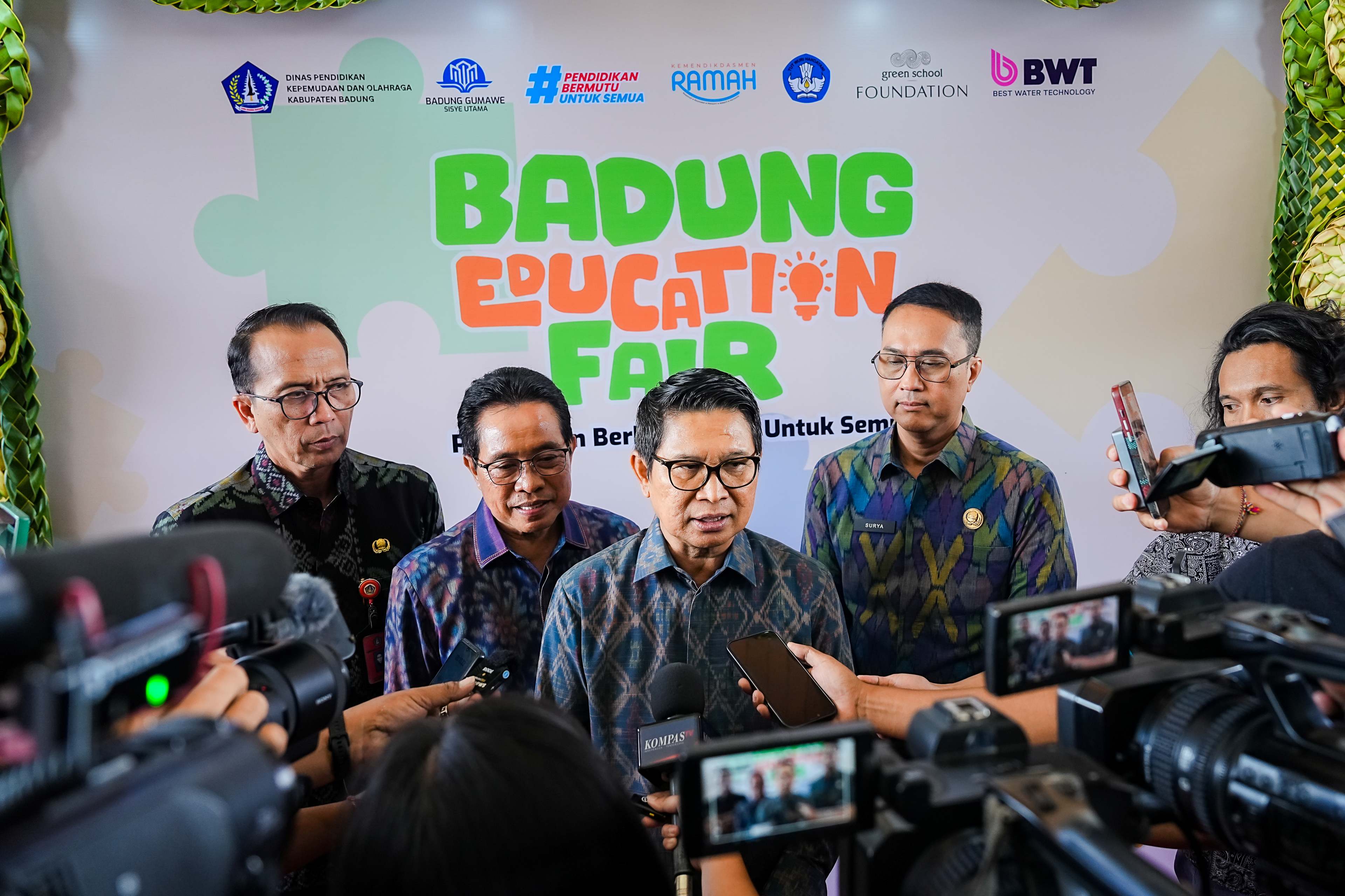 Bupati Adi Arnawa Luncurkan Beasiswa 'Nak Badung' di BEF 2026