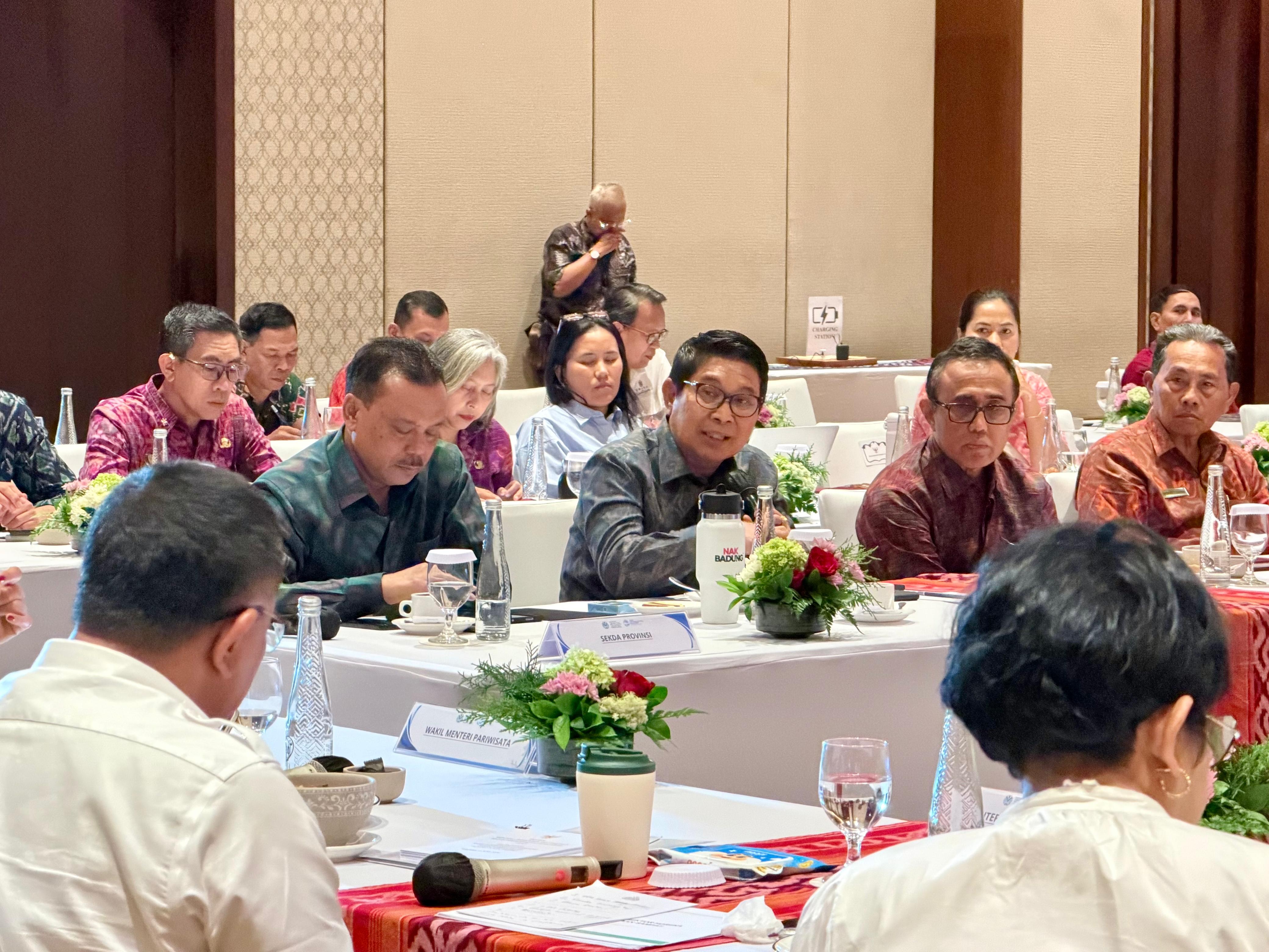 Bupati Badung Hadiri Rakor Percepatan Penanganan Sampah, Dorong Peran Aktif Sektor Horeka