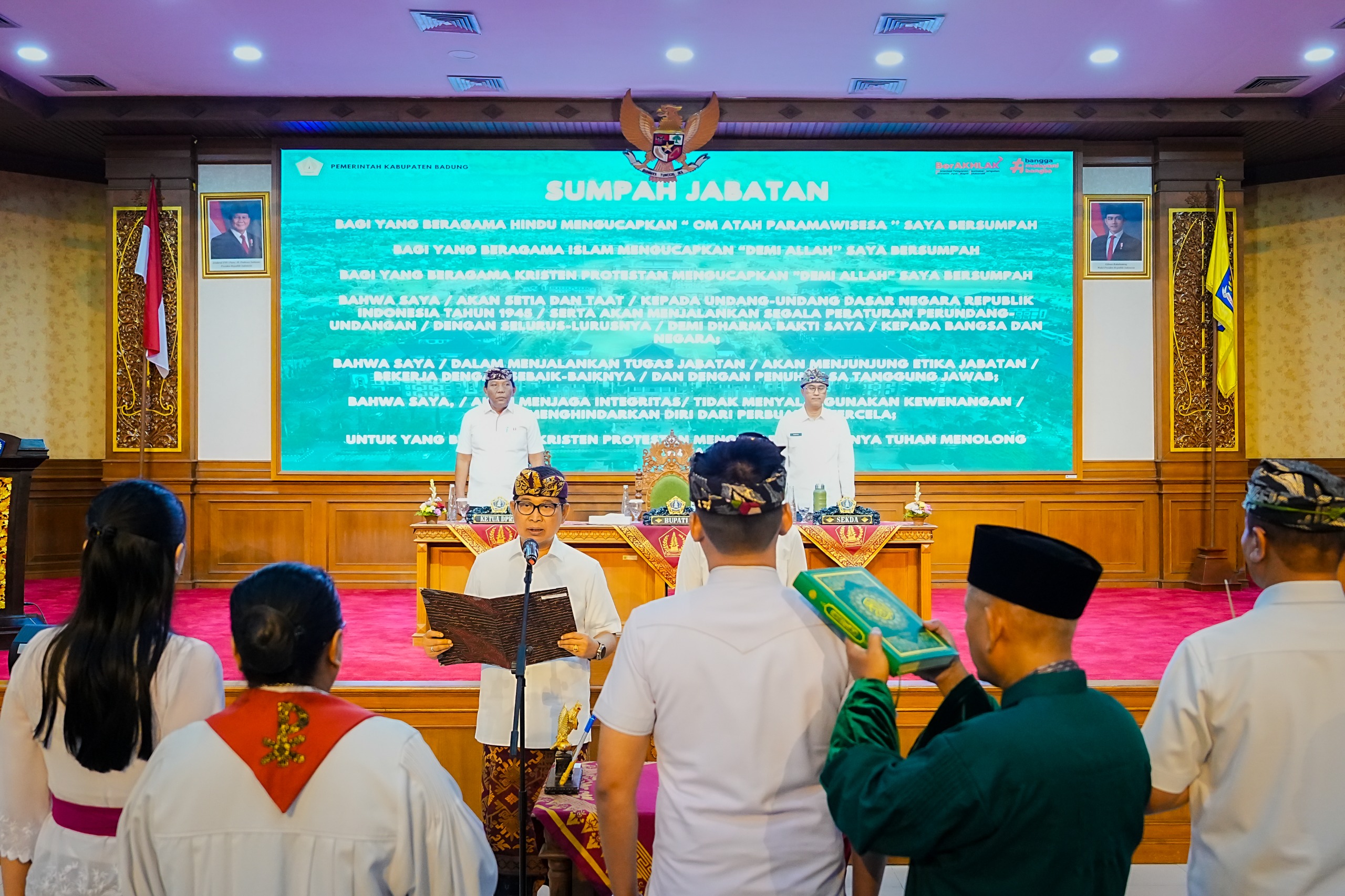 Perkuat Birokrasi Berbasis Merit, Bupati Adi Arnawa Lantik 156 Pejabat di Badung