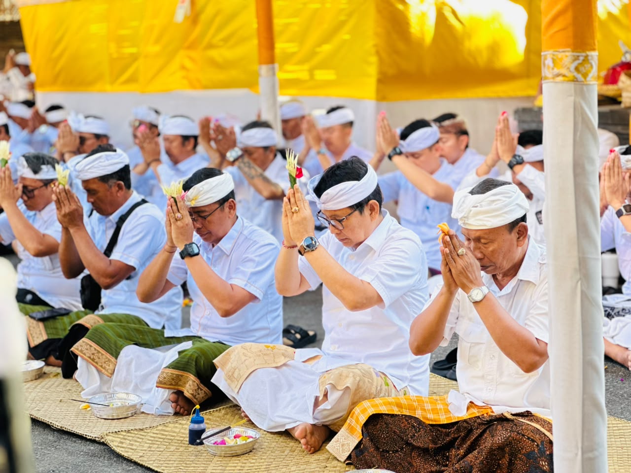 Puncak Karya Ngenteg Linggih di Pura Dalem Padonan, Desa Adat Kapal