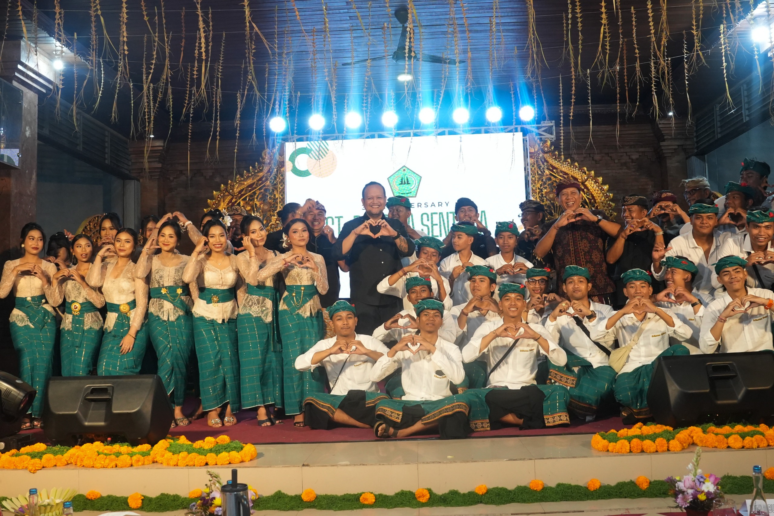 HUT Ke-31 ST Dharma Sentana Munggu, Wabup Ajak Pemuda Lestarikan Budaya
