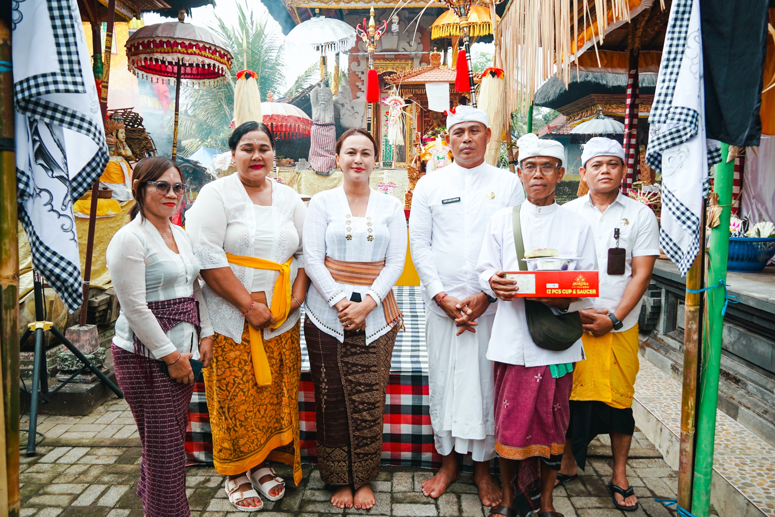 Upacara Melaspas Tapakan Ida Batara di Pura Dalem Merta Ening Manik Galih