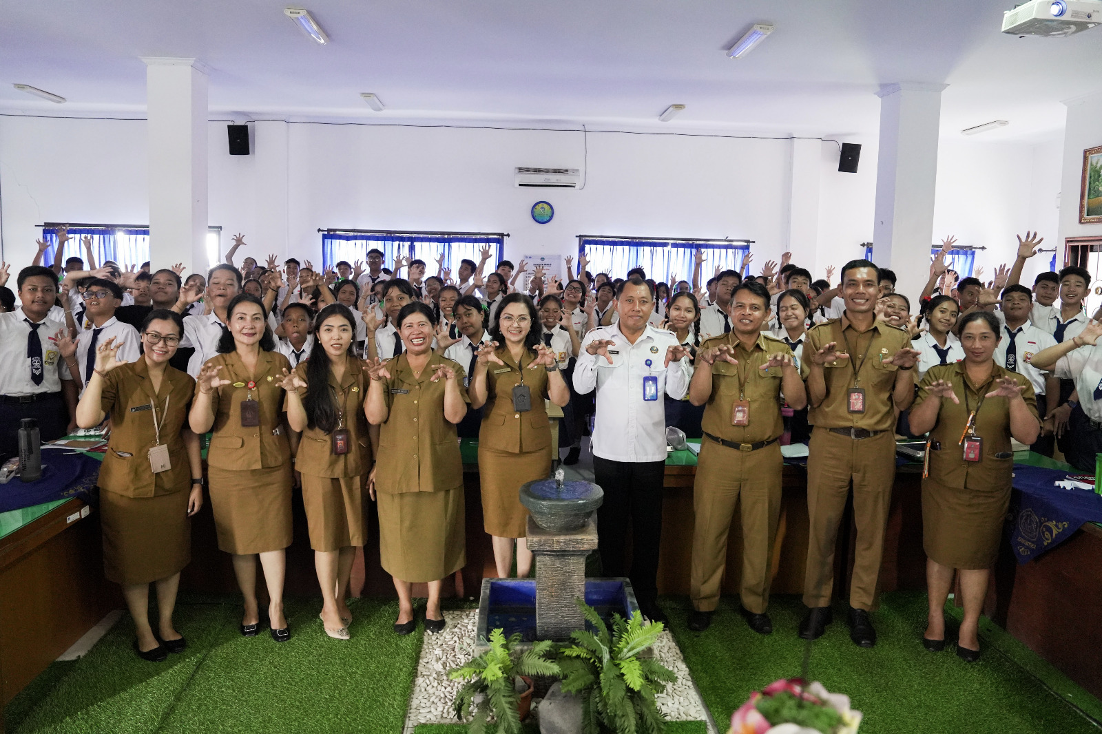 Sosialisasi Bahaya Narkoba di SMPN 2 Kuta Utara