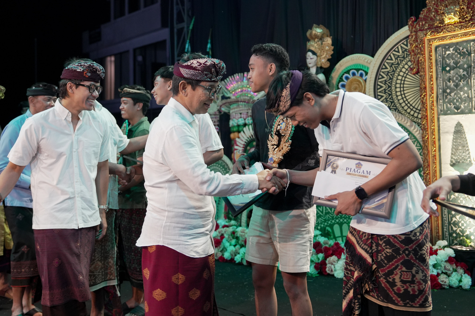Buka Porsenides Canggu