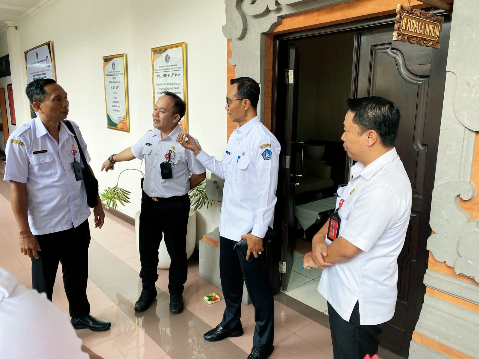 Tim Disiplin Pemkab Badung Sidak Disiplin ASN di Dinas PUPR dan BPKAD